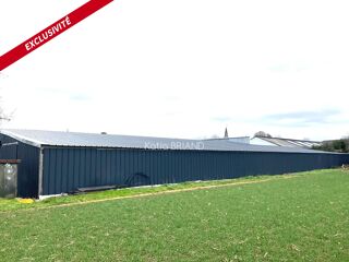  Immeuble � vendre 1350 m�