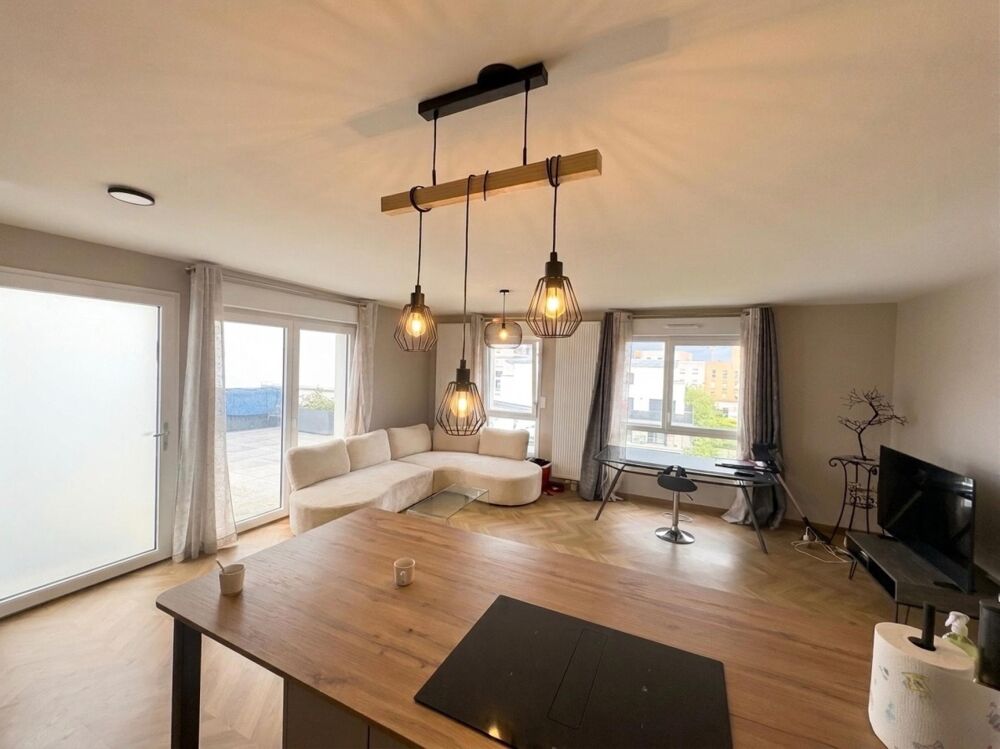 Vente Appartement ROUEN DOCKS 76 – RARE T3 Duplex Inversé 75m² avec Terrasse Privative 36m² & Parking Rouen