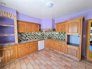  Maison  vendre 8 pices 208 m