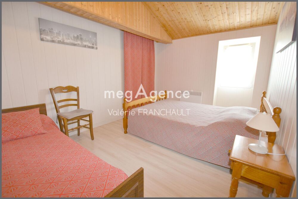 Grues,maison familiale de vacances avec 10 couchages sur terrain clos de 1370M2 avec garage et dépendance.
