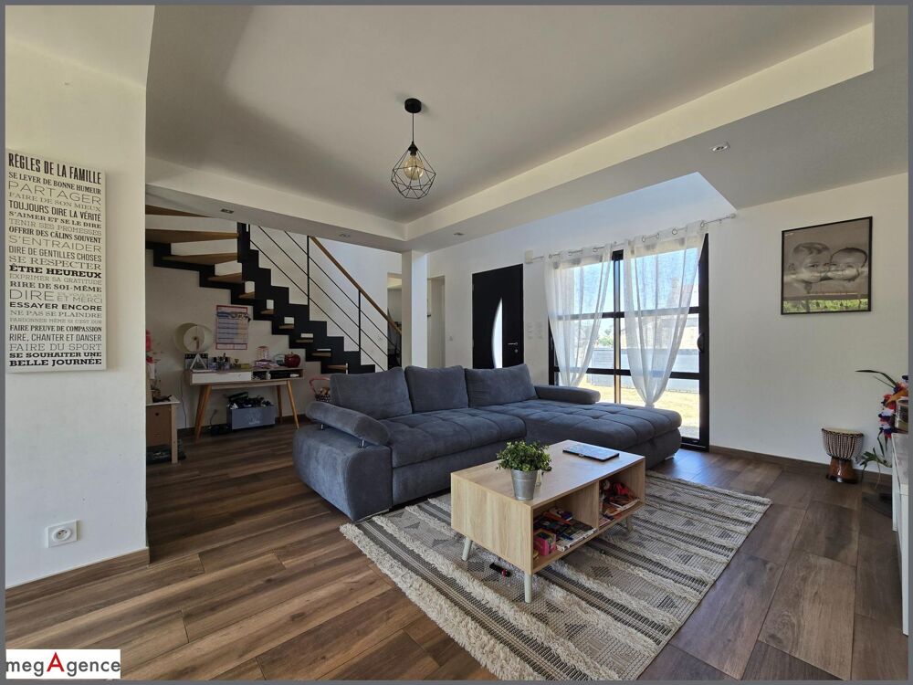 Maison 115 m², 5 pièces sur 1200 m² de terrain