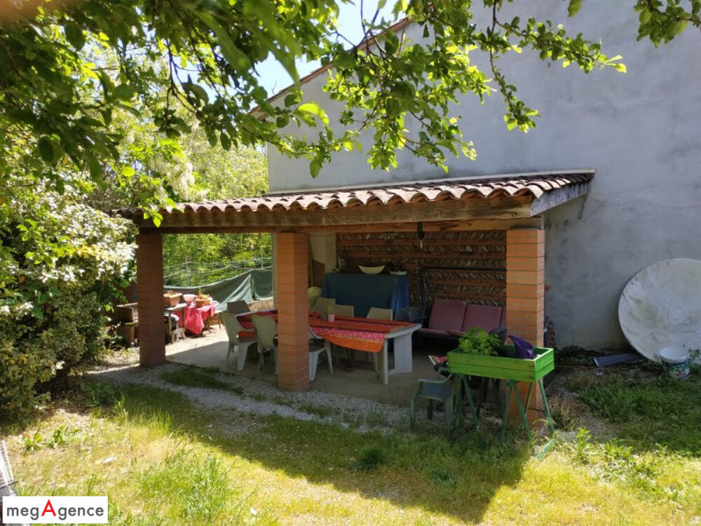 Vente Maison Maison de caractère 9 pièces à rénover plus dépendance sur 6000 m² de terrain Miremont