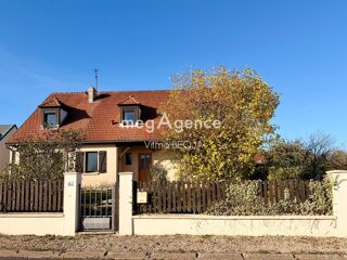 Vente Maison Belle maison familiale de 180 m² – 6 pièces Arces-dilo