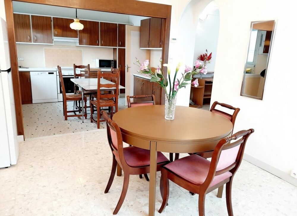 Vente Maison Maison 160 m² + T2 indépendant – Idéale famille - revenu locatif - activité professionnelle Jonzac 17500