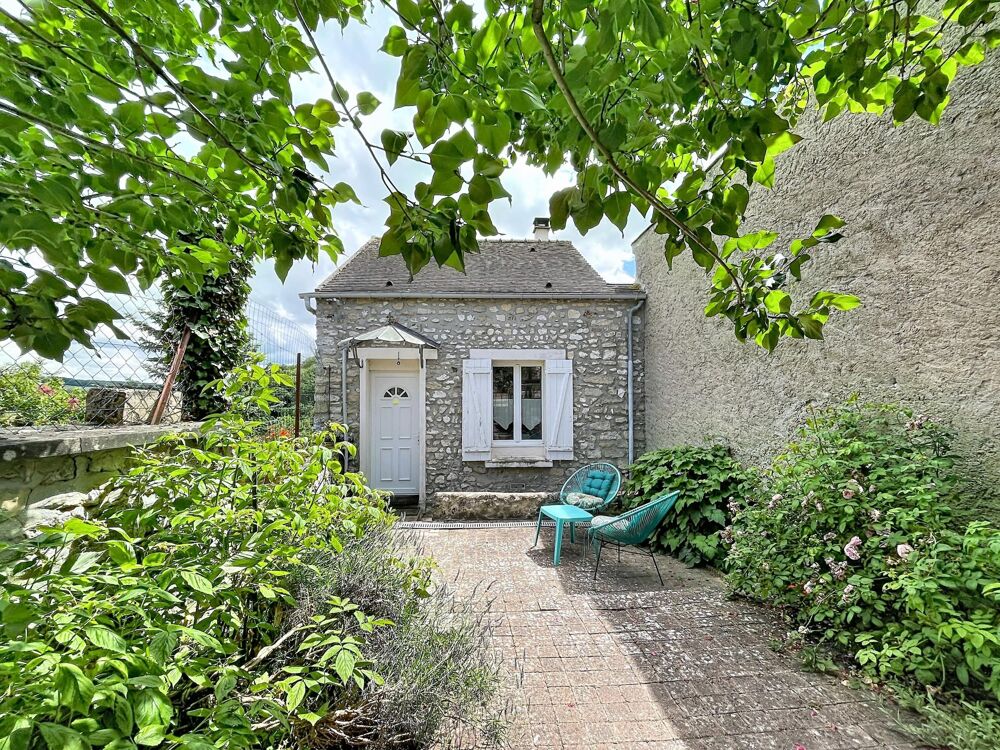 AULNAY-SUR-MAULDRE  MAISON EN PIERRE DE CHARME AVEC JARDIN, TERRASSE ET CAVES VOÛTÉES