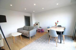  Appartement à louer 3 pièces 69 m²