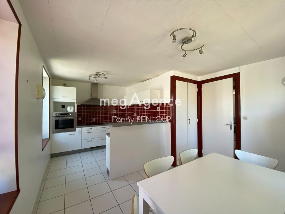 Vente Maison SAINT-JAMES CENTRE : Maison en pierre 2 chambres avec jardin clos et petit garage Saint-james
