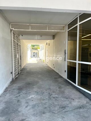  Immeuble à vendre 577 m²