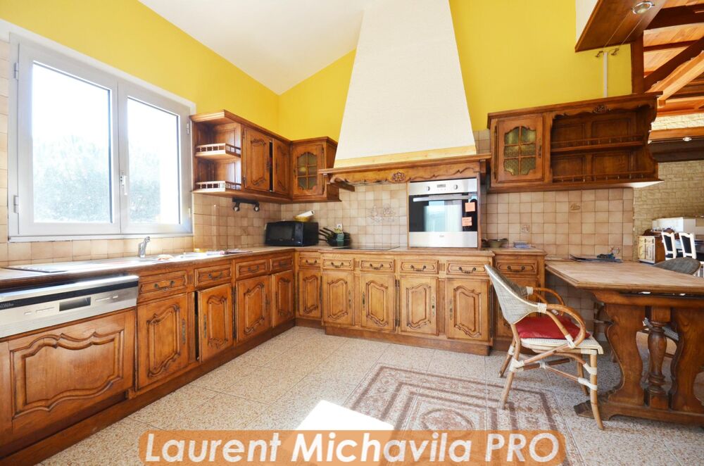 Vente Maison Villa de caractère 192m2 · 7 pièces · 1200 m² de terrain - piscine 4 x 7m Villeneuve-les-beziers