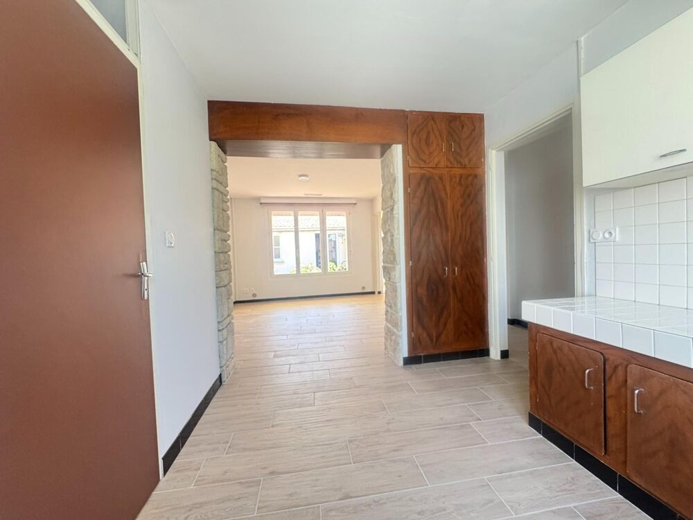 LE CHÂTEAU-DOLÉRON - A LOUER A L'ANNEE - MAISON T4 DE PLAIN-PIED  75,1 m²  TERRASSE  DÉPENDANCE 