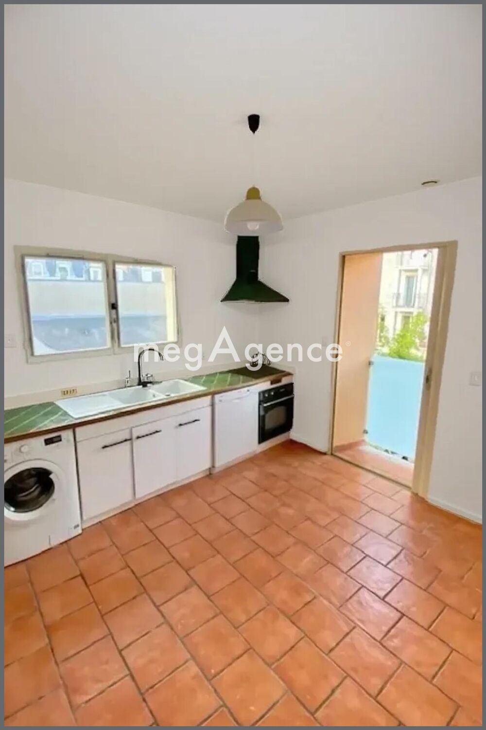 Duplex 85 m2, 3 chambres, place du Lycée