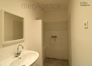  Immeuble � vendre 163 m�