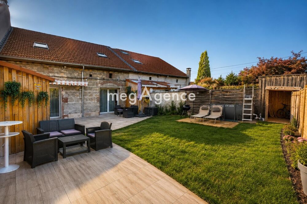 Maison familiale avec jardin, terrasse et garage