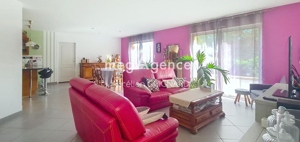 Vente Maison 4 chambres, beaux volumes à vivre lumineux, Bel espace en pelouse piscinable Bressuire