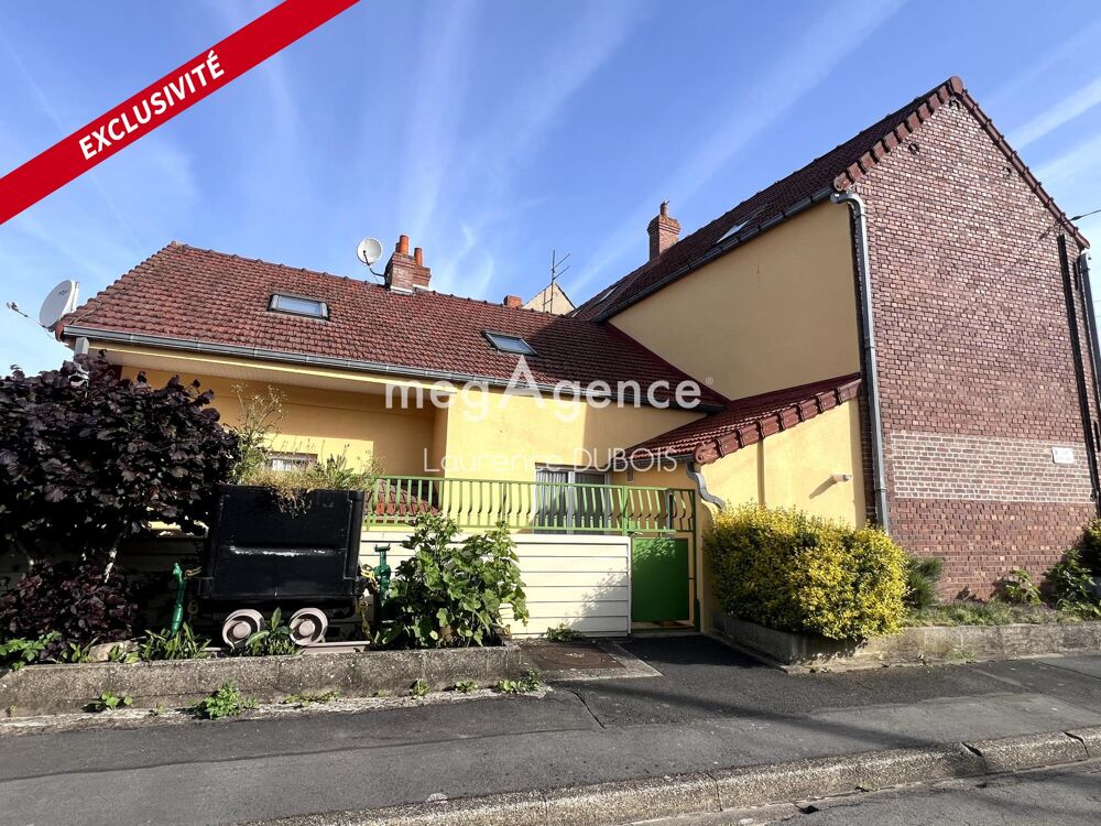 Située dans un secteur calme d'Auchel à 2 min du bois de Saint Pierre et 2 min du centre ville, maison 4 chambres "Coup de coeur