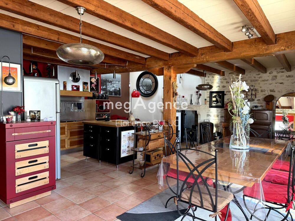 Belle maison atypique en pierre avec garage