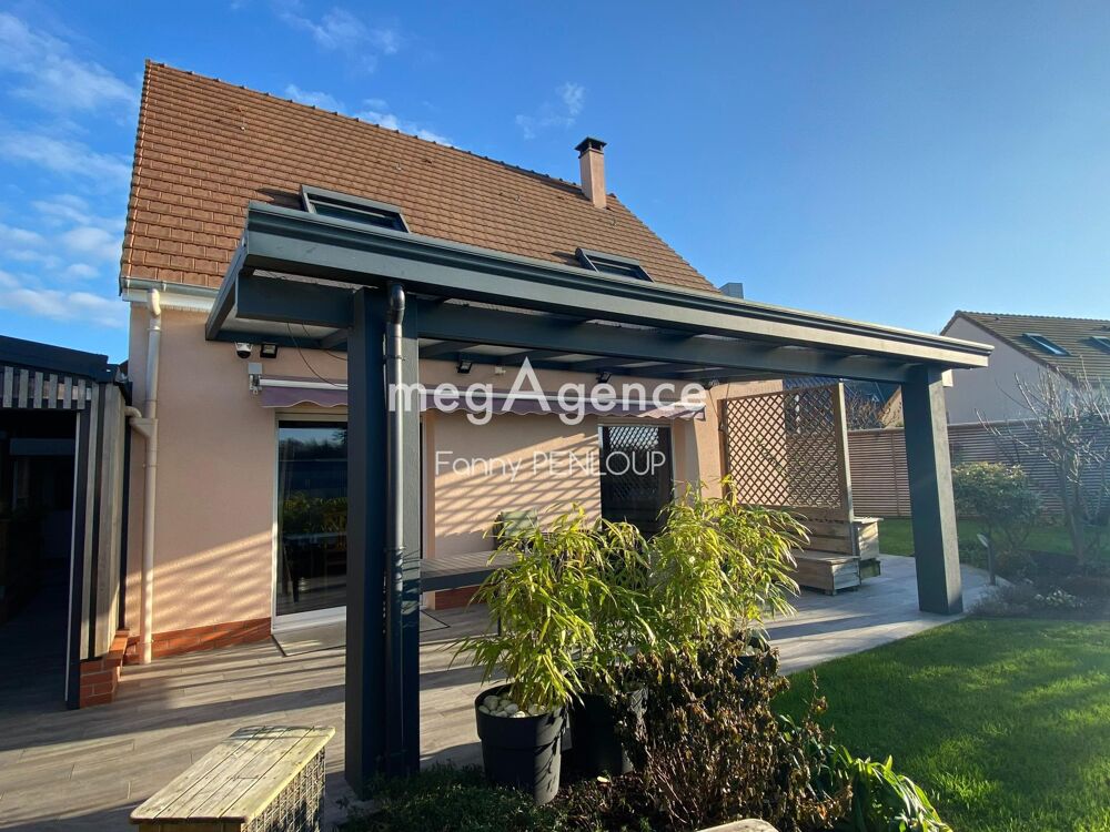 Maison en parfait état avec vie de plain-pied, double garage, jardin clos