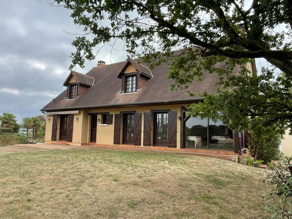 Vente Maison Maison 240 m² au calme, terrain, proche commerces Roeze-sur-sarthe