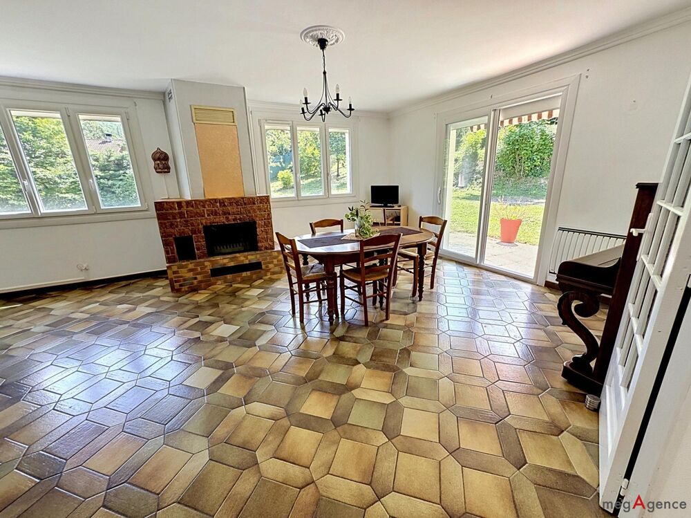 Maison familiale de 221 m² sur 1 800 m² de terrain