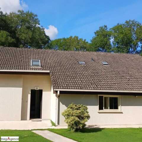   MAISON FAMILIALE IDEALE 5 CH + 3 SDB/E Maison - 9 pice(s) - 228 m