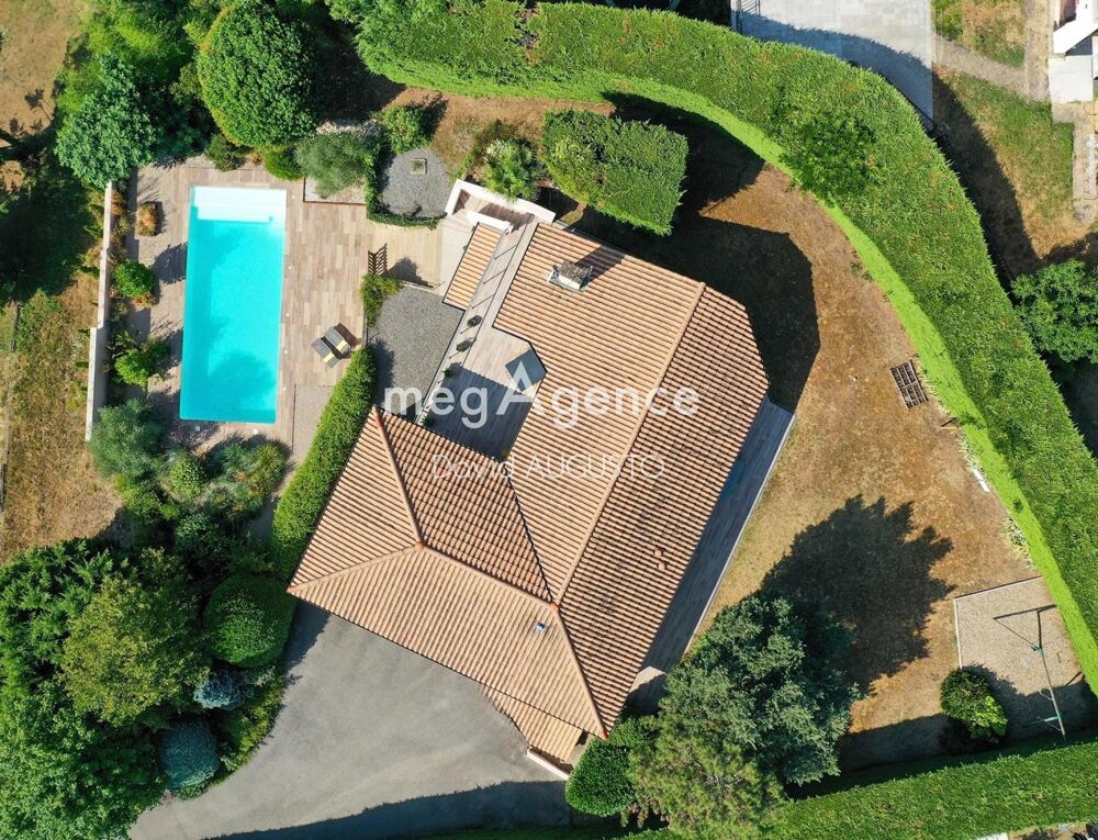 Vente Maison Maison avec vue, cadre naturel, piscine et garage pour 5 voitures Fleurieux-sur-l'arbresle