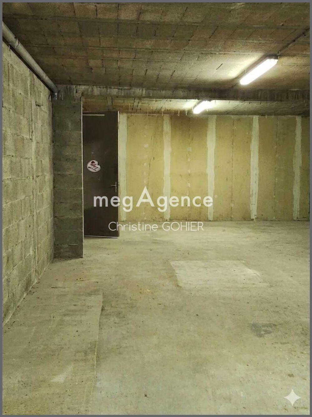 Vente Immeuble Bâtiment Polyvalent de 429 m² Nere