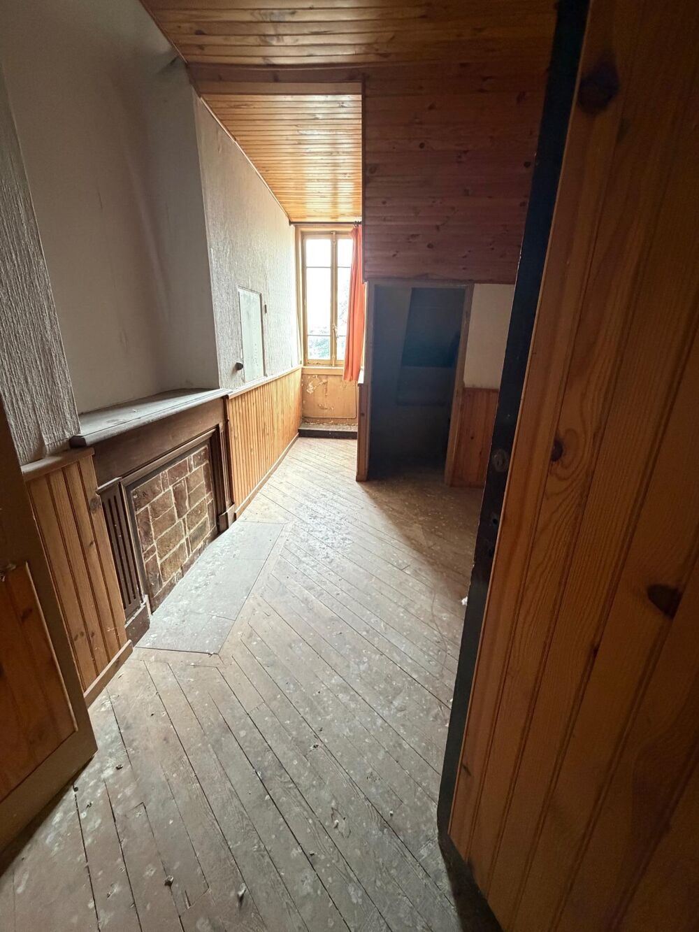 Vente Appartement APPARTEMENT A RÉNOVER 136m2 - Cuzieu - 1000m2 de Terrain Cuzieu