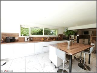  Maison � vendre 8 pi�ces 243 m�