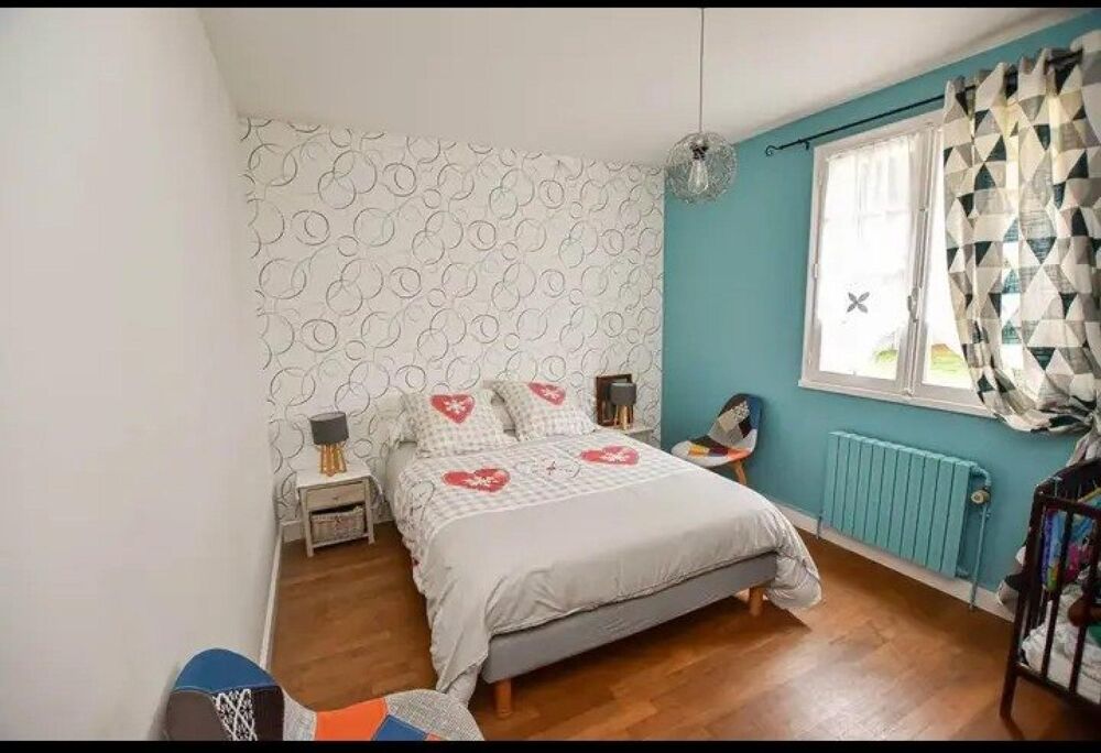 Vente Maison MAISON SPACIEUSE SUR UN TERRAIN DE 4548 METRE CARREE DONT UNE PARTIE CONSTRUCTIBLE Parce-sur-sarthe