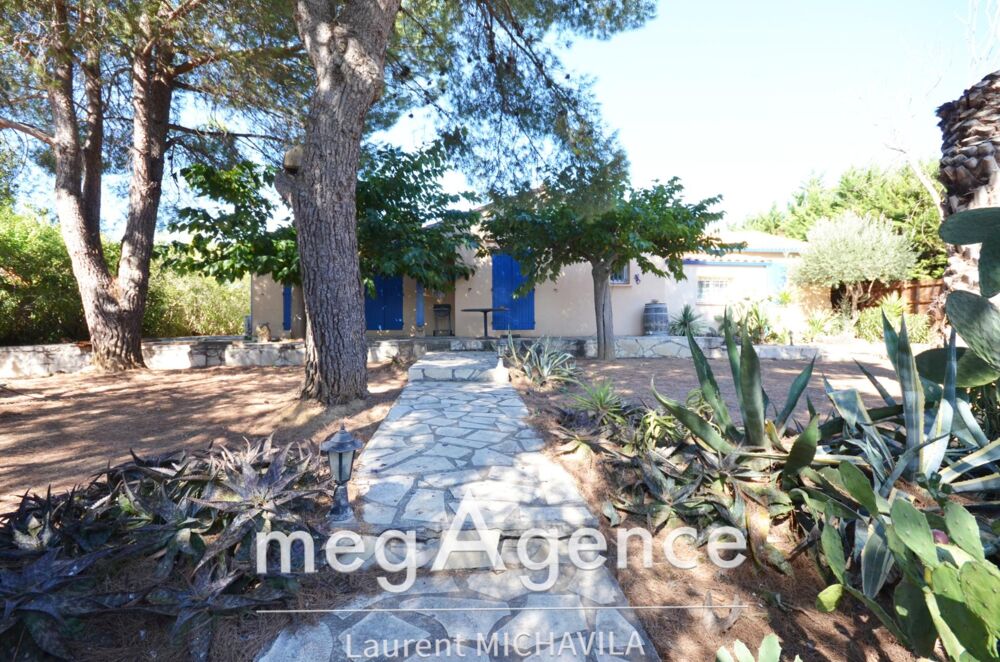 Villa de plein pied sur 175m2 sur une parcelle de 983 m2 nichée sur les hauteurs