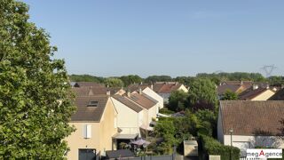 Vente Appartement Appartement duplex rénové, spacieux, vue dégagée. Elancourt