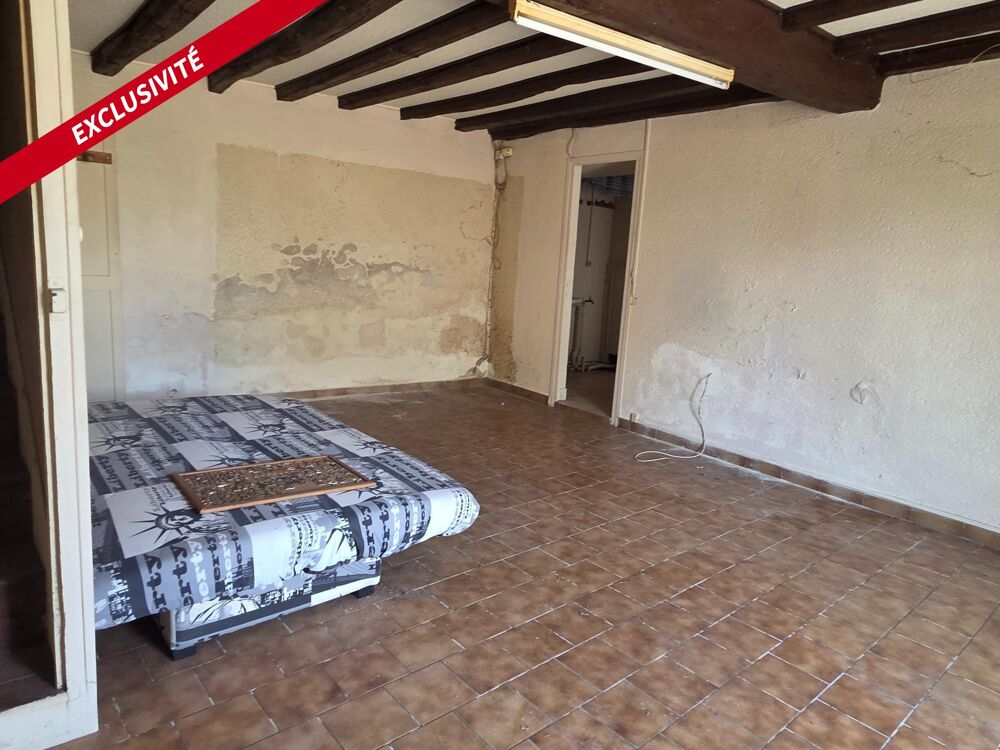 Maison 73 m² à rénover  Garage, terrain de 1 000 m²  Saint-Jean-dAngély