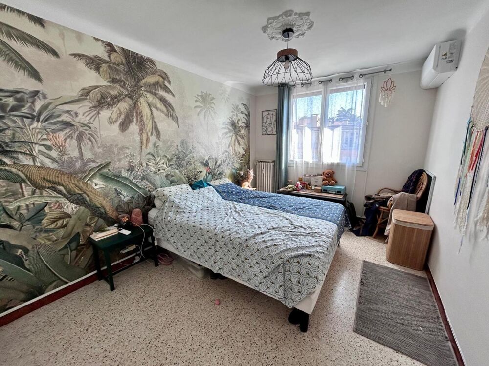À VENDRE  T3 51m² RÉNOVÉ AVEC BALCON, BOX ET CAVE - SAINT-RAPHAEL