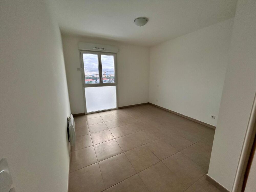 Vente Appartement A VENDRE : T3 de 74m2 avec grande terrasse - SAINT-RAPHAEL Saint-raphael