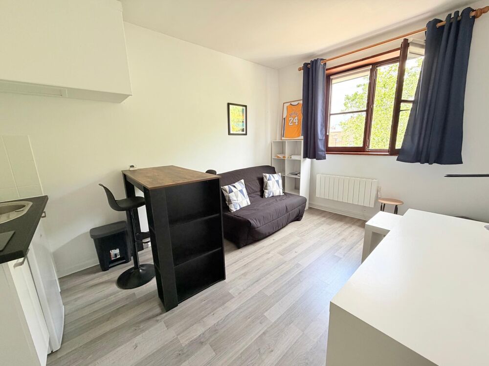 Vente Appartement Appartement T2 – Dernier étage – Immeuble de caractère – Vue dégagée Lille