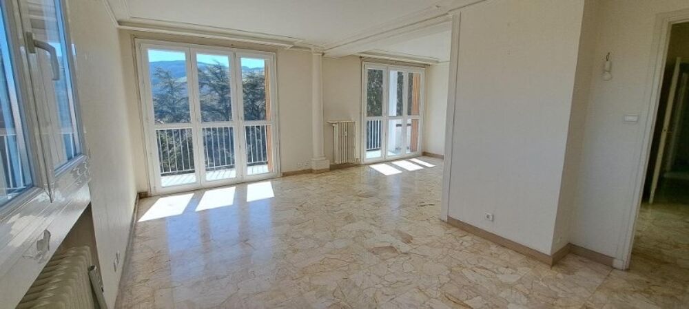 Vente Appartement APPARTEMENT T4 DE 88 M² AVEC BALCON, GARAGE ET CAVE VUE DÉGAGÉE. RÉSIDENCE SÉCURISÉE Saint-etienne