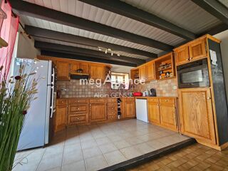  Maison  vendre 6 pices 202 m