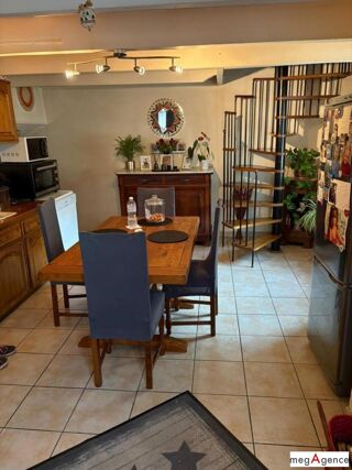  Maison � vendre 12 pi�ces 323 m�