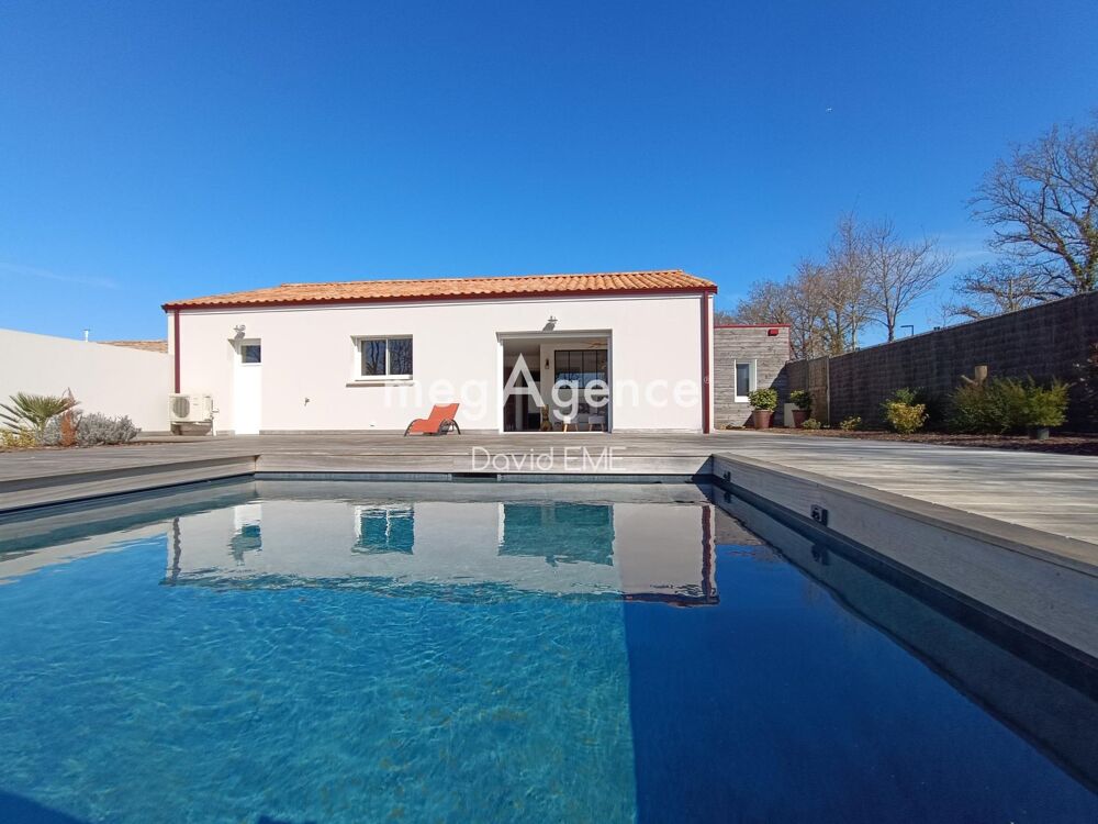 5 Pièces, 3 chambres, 104 m2, piscine, AIZENAY