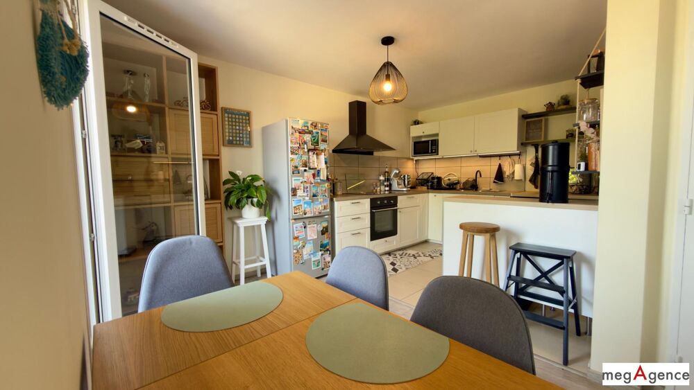 Vente Appartement Appartement duplex rénové, spacieux, vue dégagée. Elancourt