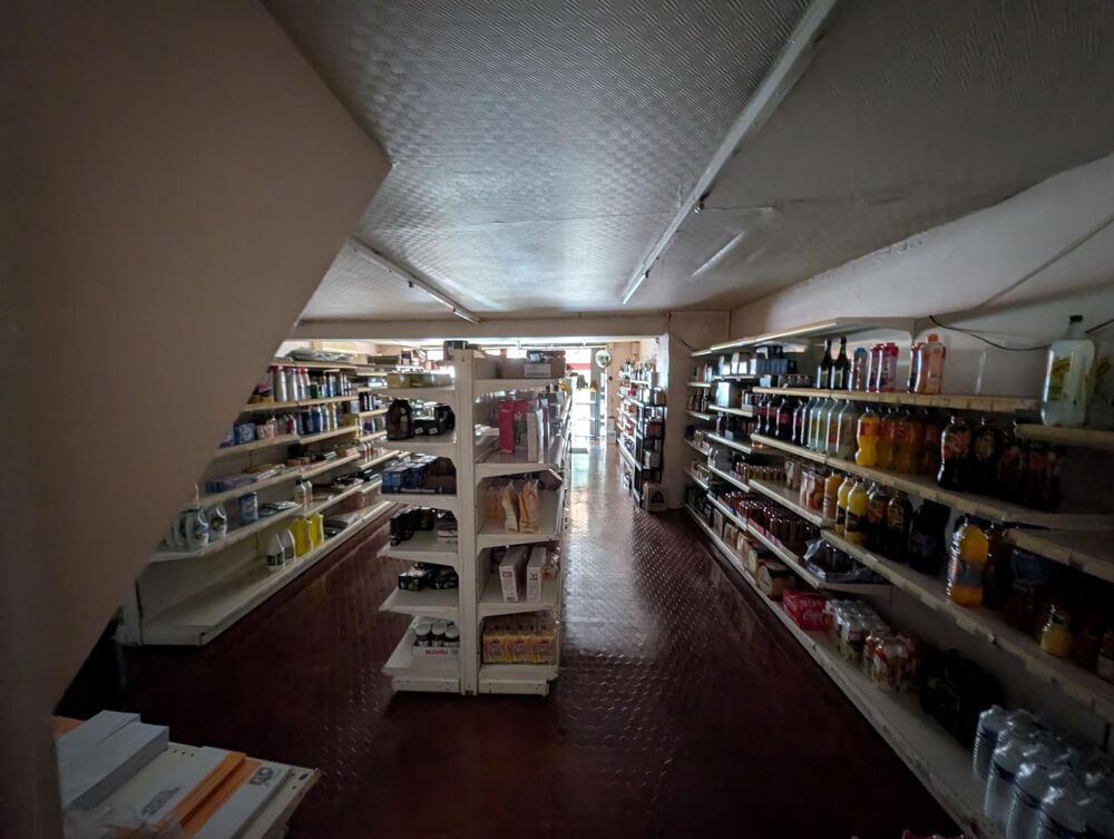 Vente Maison Commerce avec Maison et Terrain Constructible Durtal