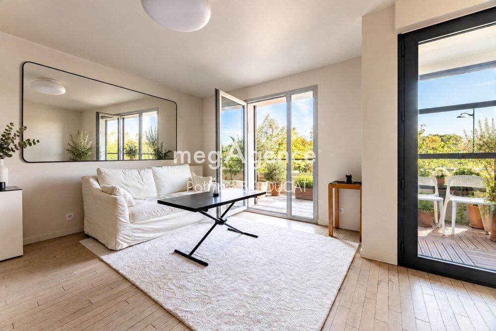 GRAND 2 PIECES 51m² FACE AU BOIS DE VINCENNES avec TERRASSE 25m²