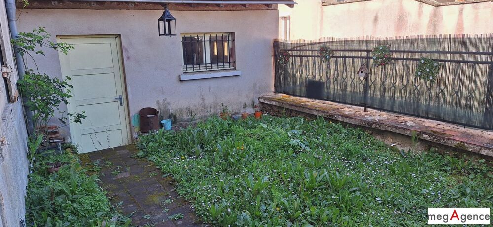 Opportunitée à saisir, charmante petite maison de 80m2 sur 2 étages.