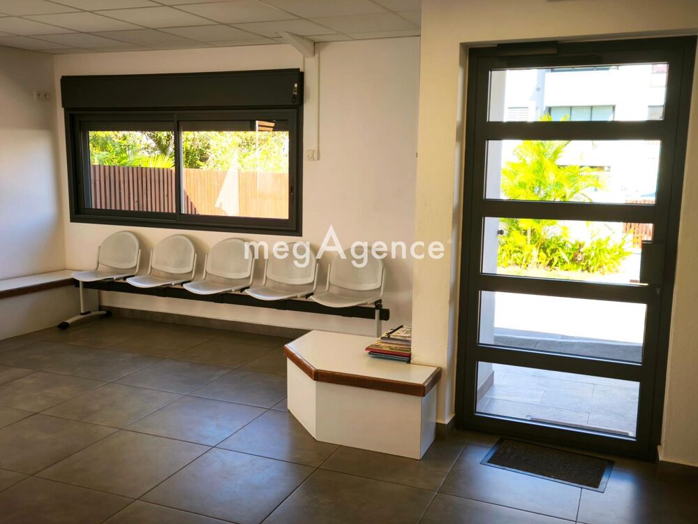  LOCAL COMMERCIAL A VENDRE SAINT-PIERRE 