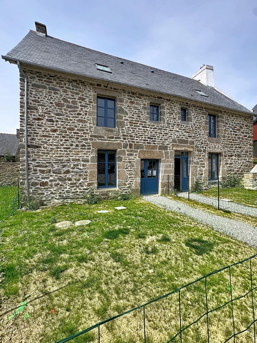 Maison en pierre 4 pièces 108 m2 proche Rance
