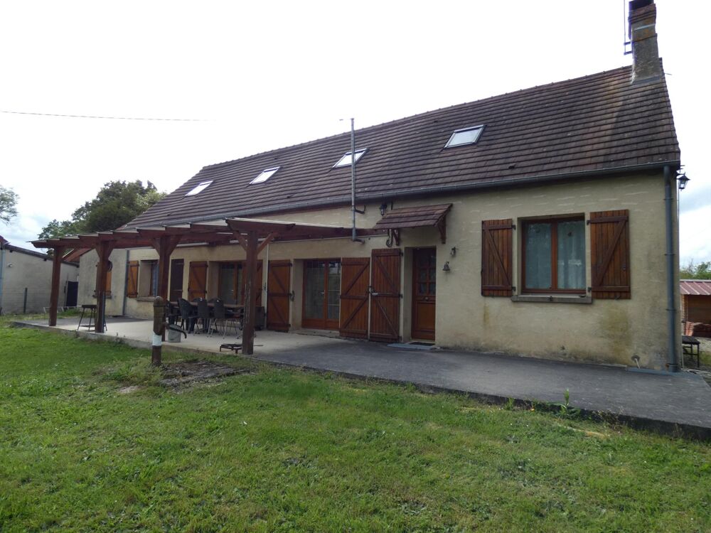 Longère rénovée,136m2 hab sur 2750m2, près de RN12
