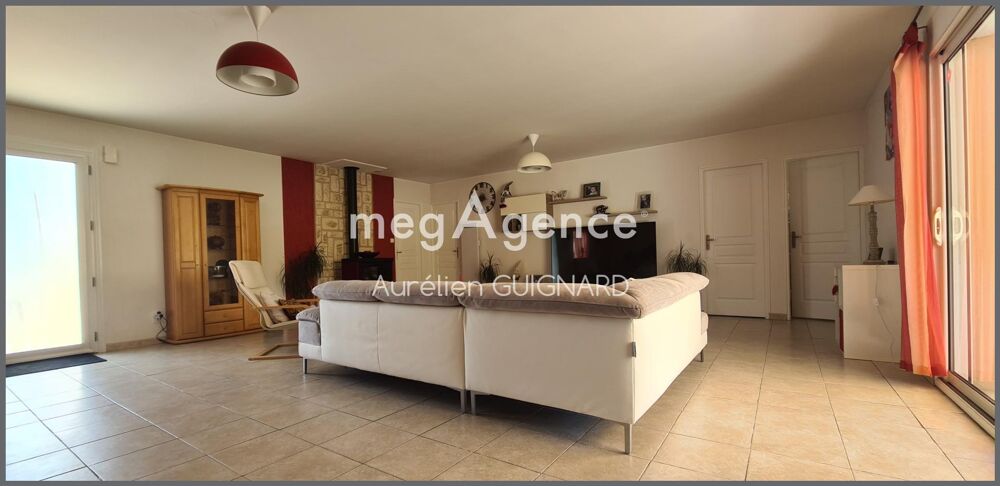 Vente Maison 6 Chambres, 1 bureau, double garage, jardin. Moncoutant-sur-sèvre