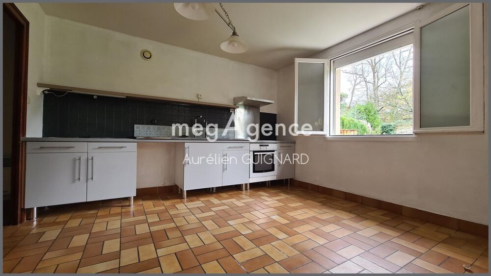 4 Chambres, bel espace en pelouse clos et arboré avec garage