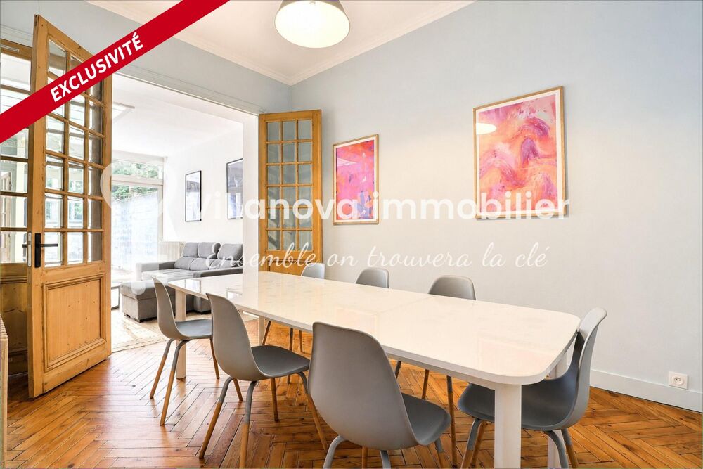 Vente Maison Maison de caractère de 155 m² - 5 chambres - 3 salles de bain - cour extérieure - place de parking privative - cave Roubaix