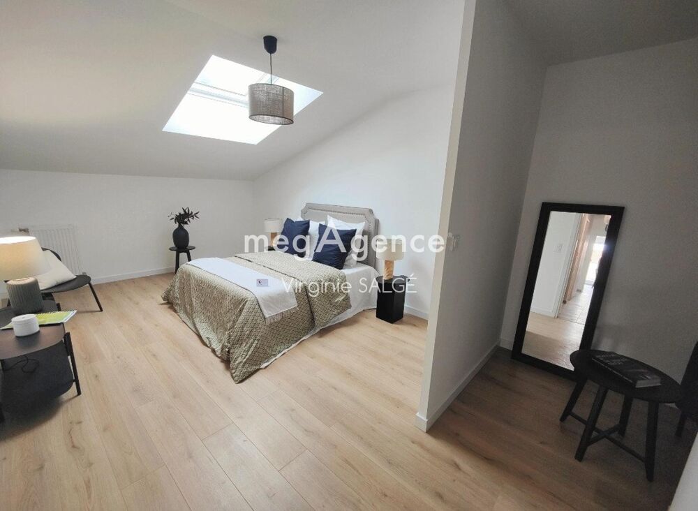 Vente Appartement CASTELGINEST - DERNIER ETAGE - APPARTEMENT T5 DE 109M TERRASSE ET 3 PLACES DE PARKING Castelginest